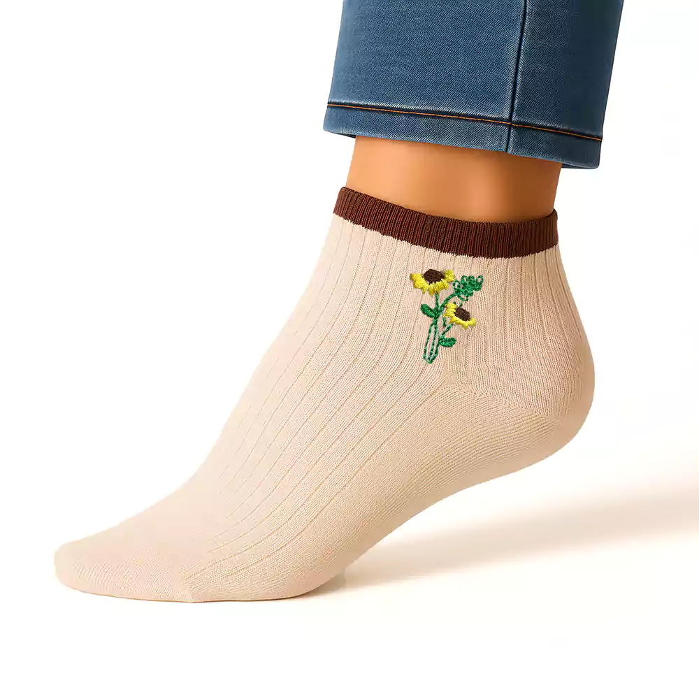 جوراب مچی کرم گلدوزی گل افتابگردون